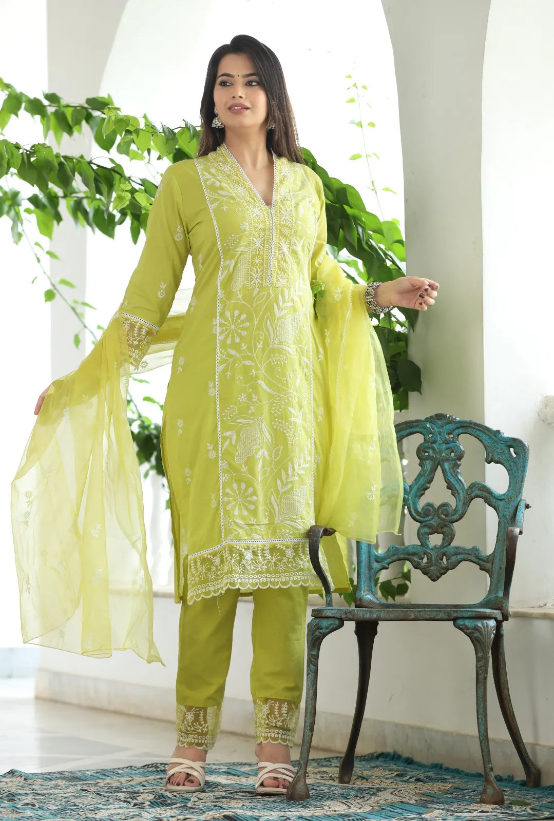 Lucknowi Suit Set