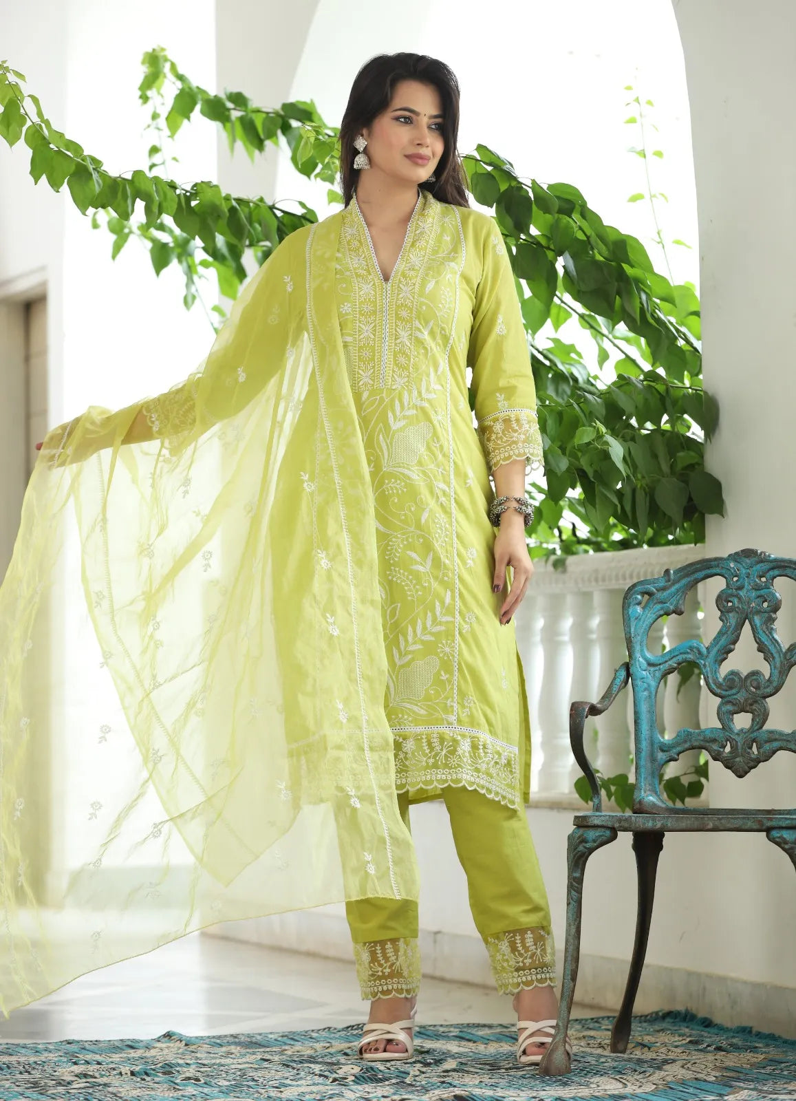 Lucknowi Suit Set
